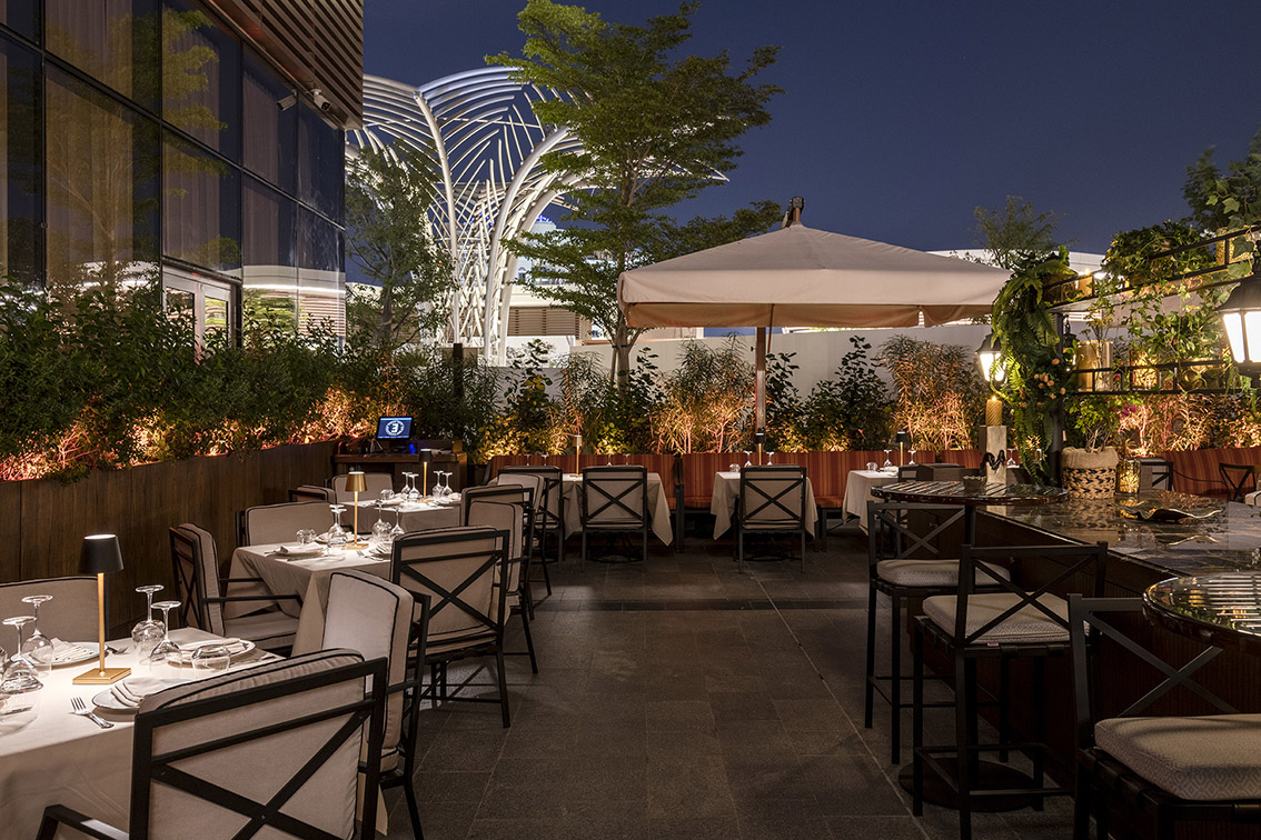reservations Threecuts steakhouse dubai